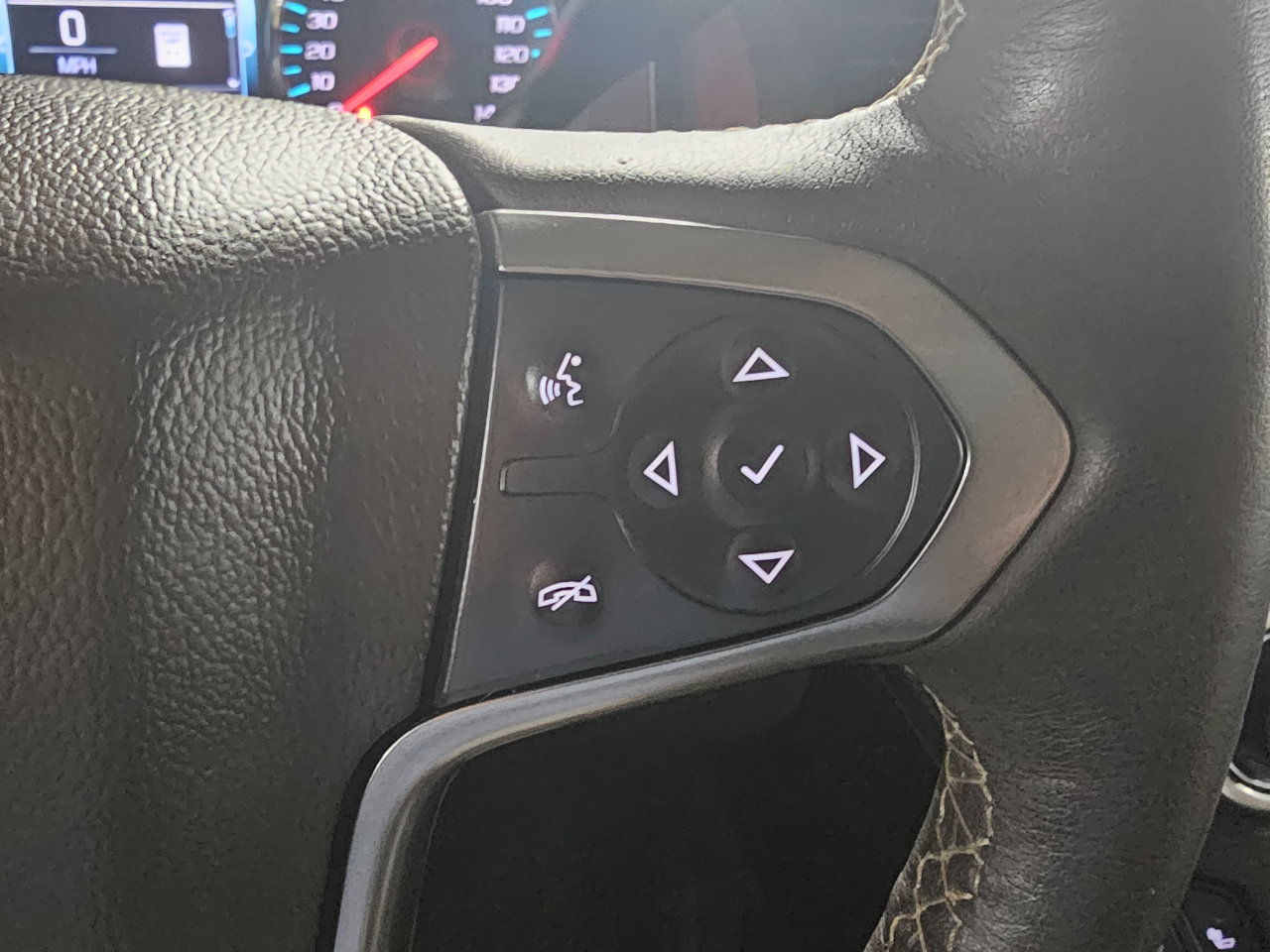 Chevrolet Suburban 2WD 4dr 1500 LT 2018