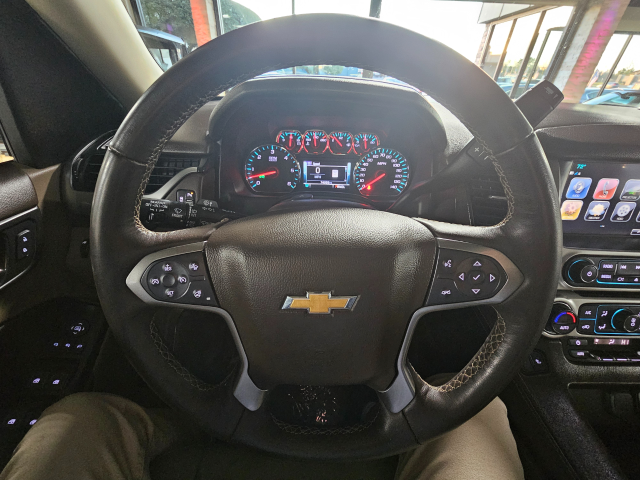 Chevrolet Suburban 2WD 4dr 1500 LT 2018