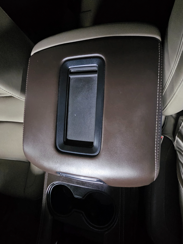 Chevrolet Suburban 2WD 4dr 1500 LT 2018