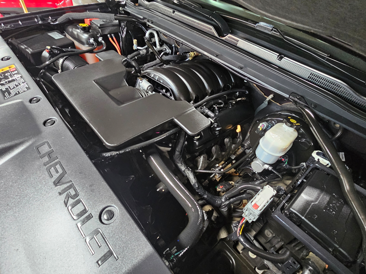 Chevrolet Suburban 2WD 4dr 1500 LT 2018