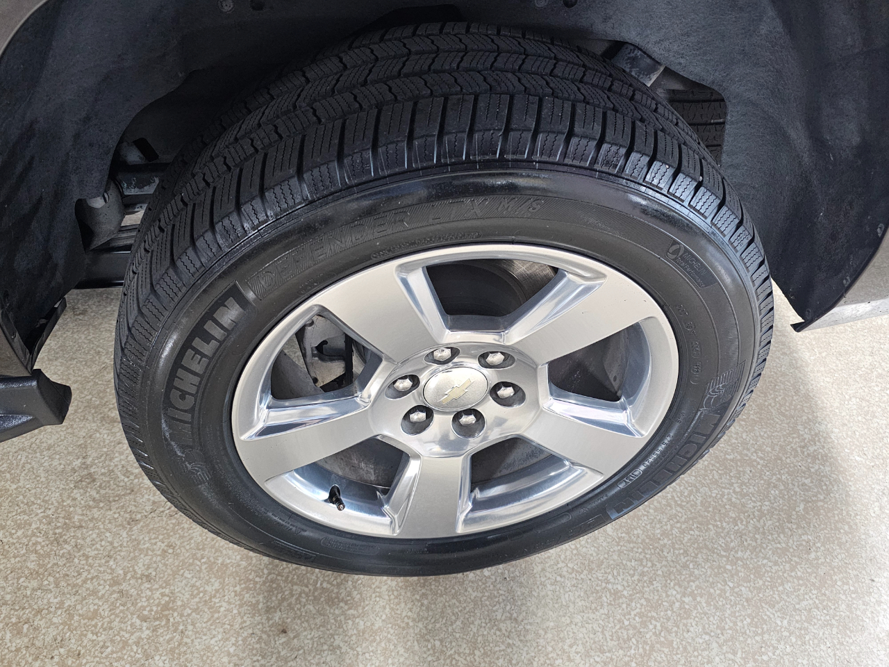 Chevrolet Suburban 2WD 4dr 1500 LT 2018