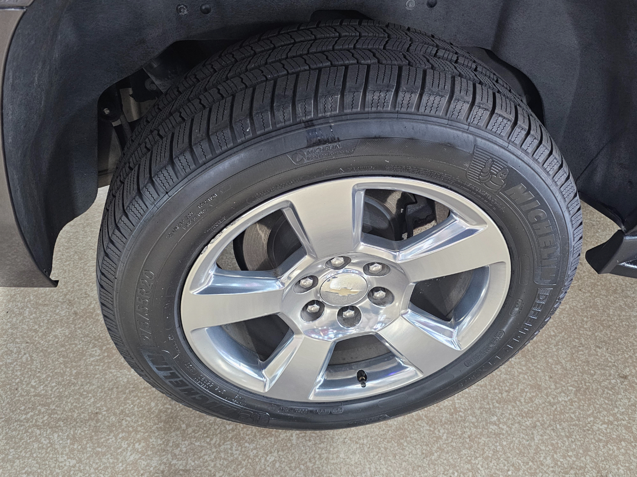 Chevrolet Suburban 2WD 4dr 1500 LT 2018