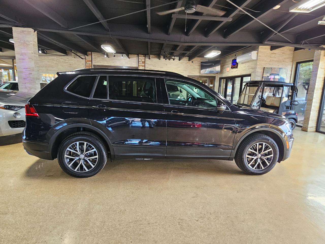 Volkswagen Tiguan 2.0T SE FWD 2019