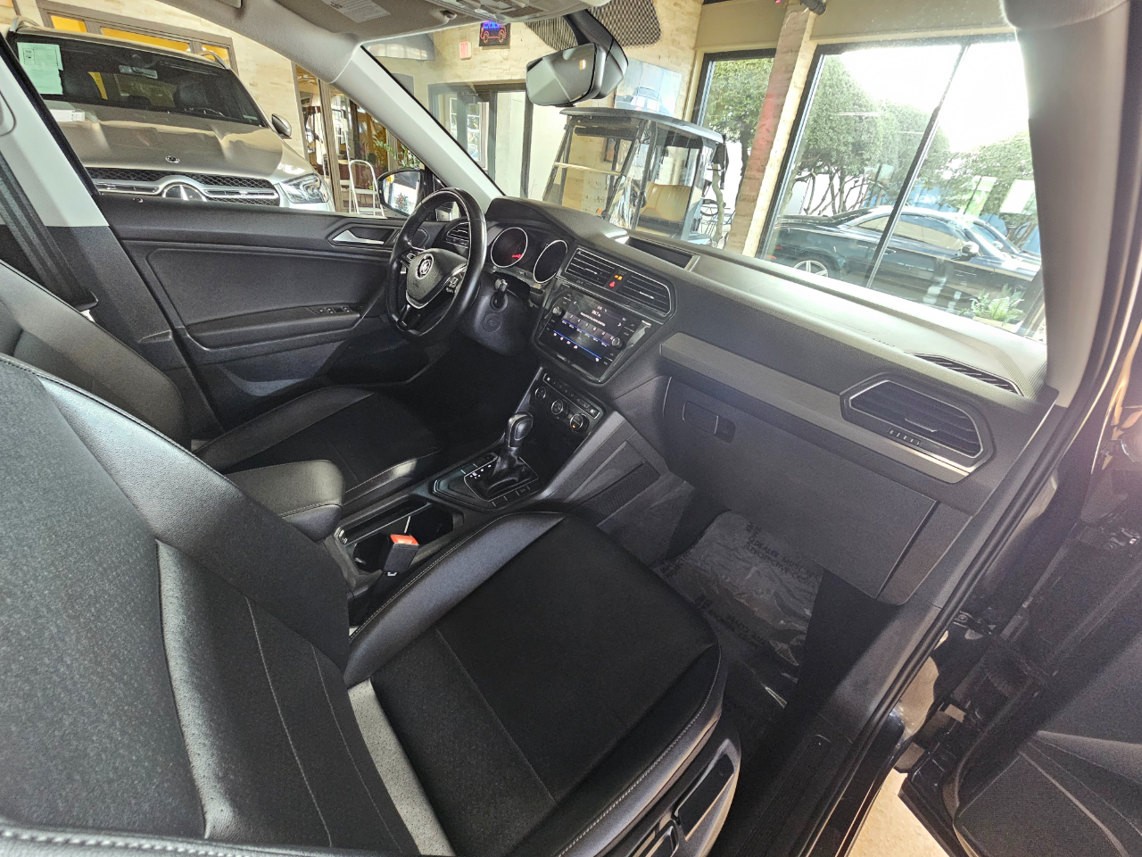 Volkswagen Tiguan 2.0T SE FWD 2019