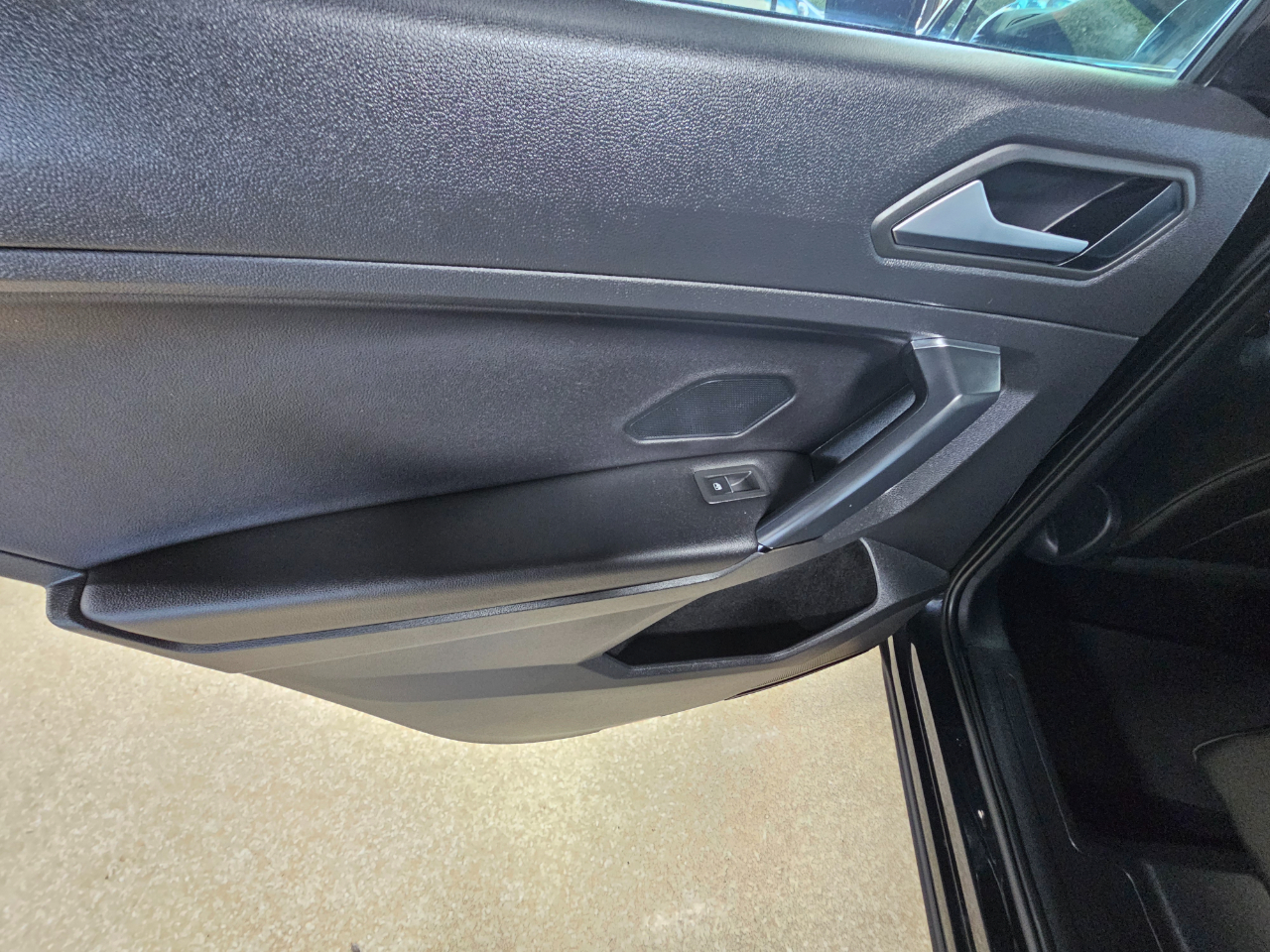 Volkswagen Tiguan 2.0T SE FWD 2019