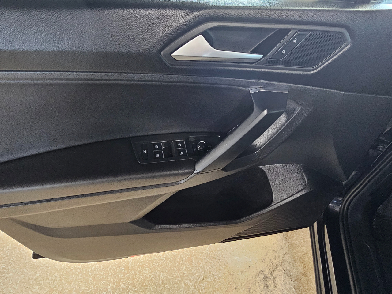 Volkswagen Tiguan 2.0T SE FWD 2019