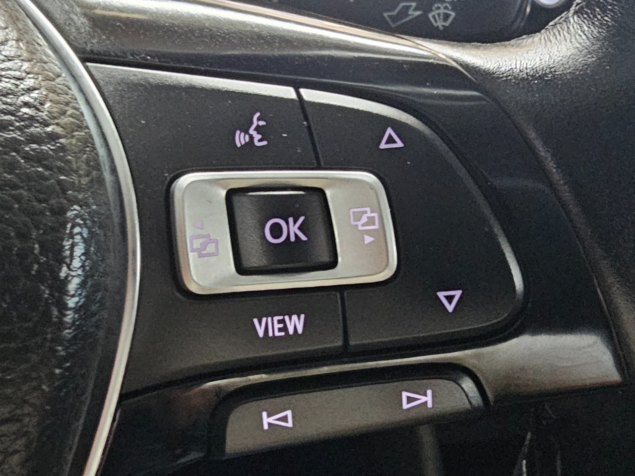 Volkswagen Tiguan 2.0T SE FWD 2019