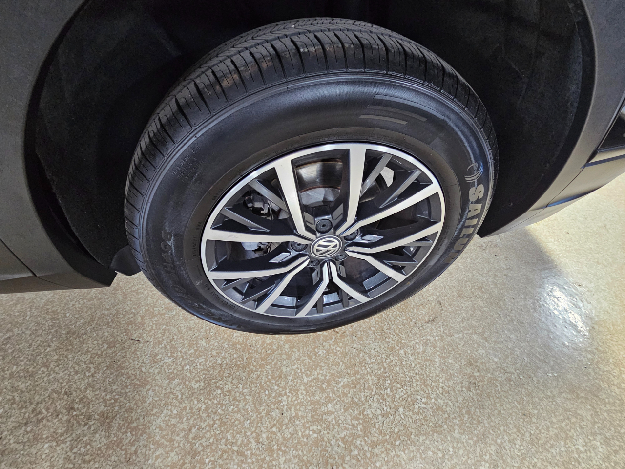 Volkswagen Tiguan 2.0T SE FWD 2019