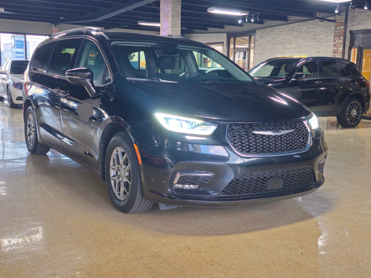 2021 Chrysler Pacifica Touring FWD