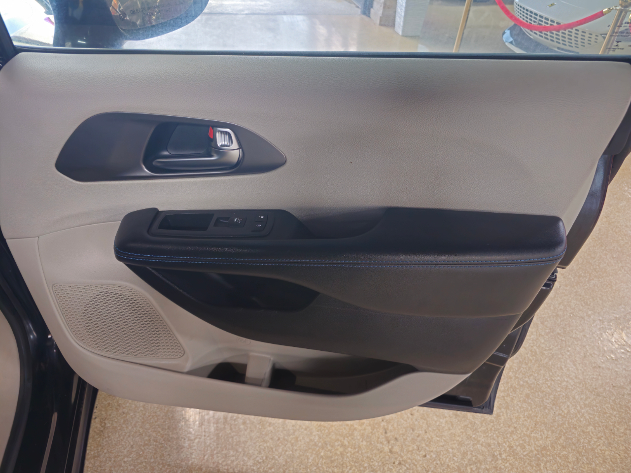 Chrysler Pacifica Touring FWD 2021