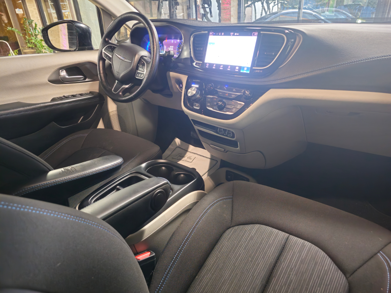 Chrysler Pacifica Touring FWD 2021