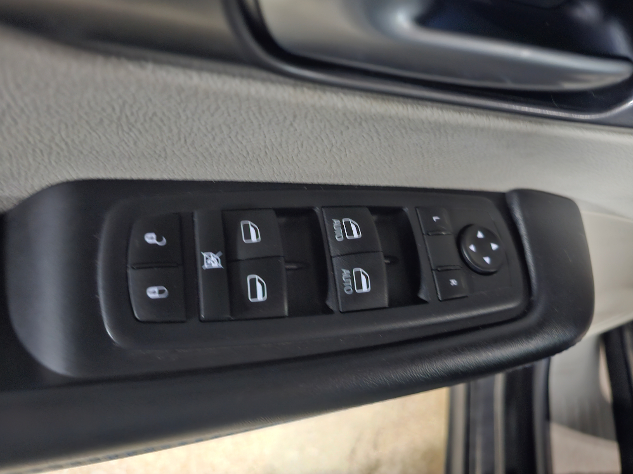 Chrysler Pacifica Touring FWD 2021