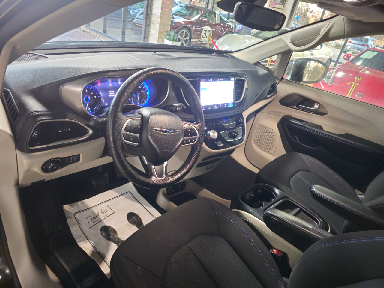 Chrysler Pacifica Touring FWD 2021