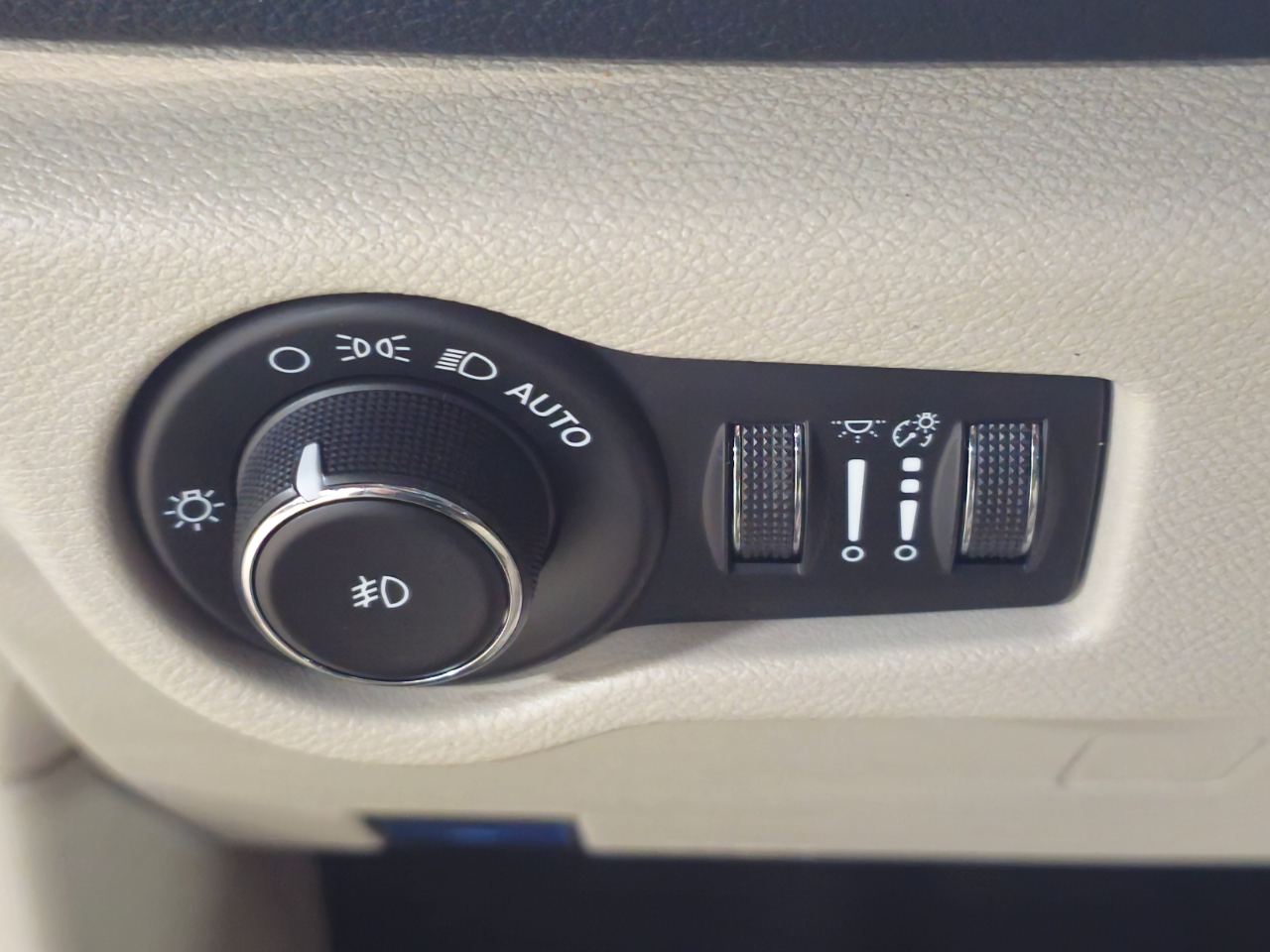 Chrysler Pacifica Touring FWD 2021