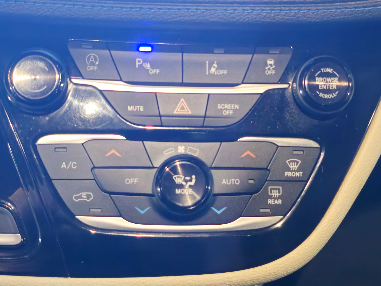 Chrysler Pacifica Touring FWD 2021