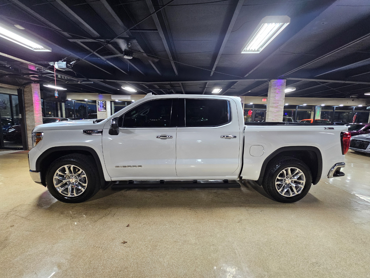 GMC Sierra 1500 4WD Crew Cab 147" SLT 2021