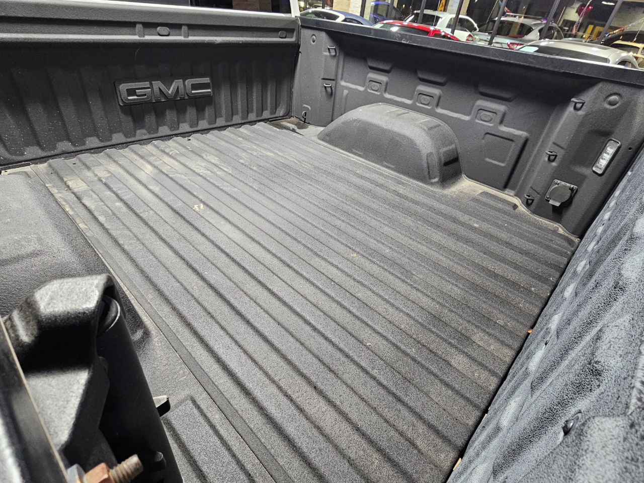 GMC Sierra 1500 4WD Crew Cab 147" SLT 2021