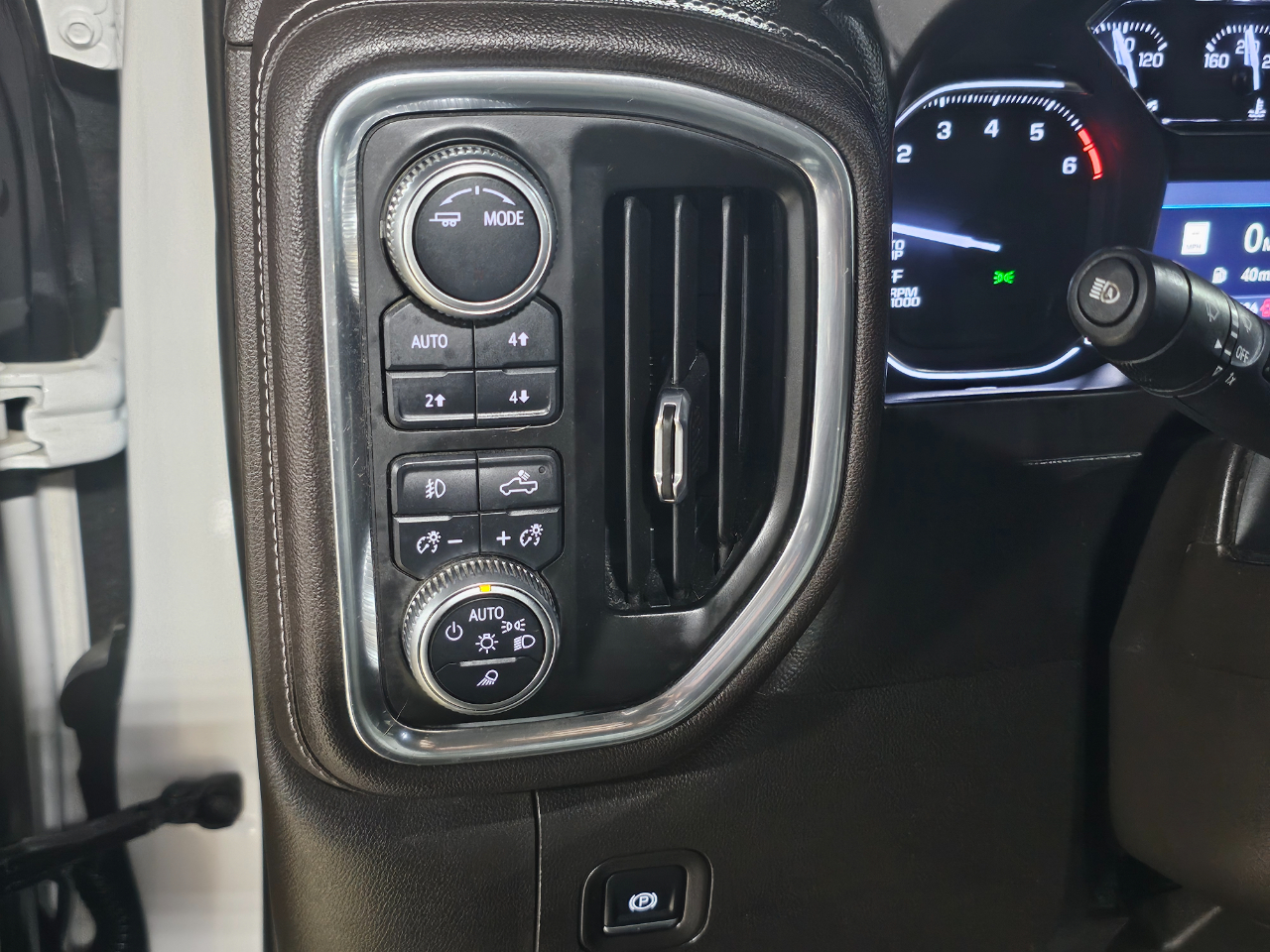 GMC Sierra 1500 4WD Crew Cab 147" SLT 2021