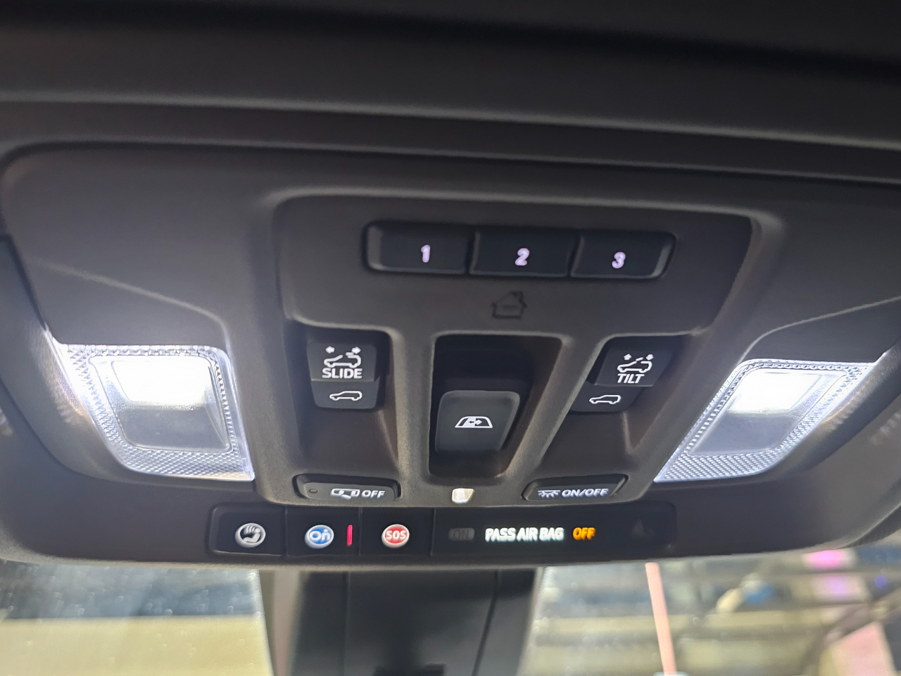 GMC Sierra 1500 4WD Crew Cab 147" SLT 2021