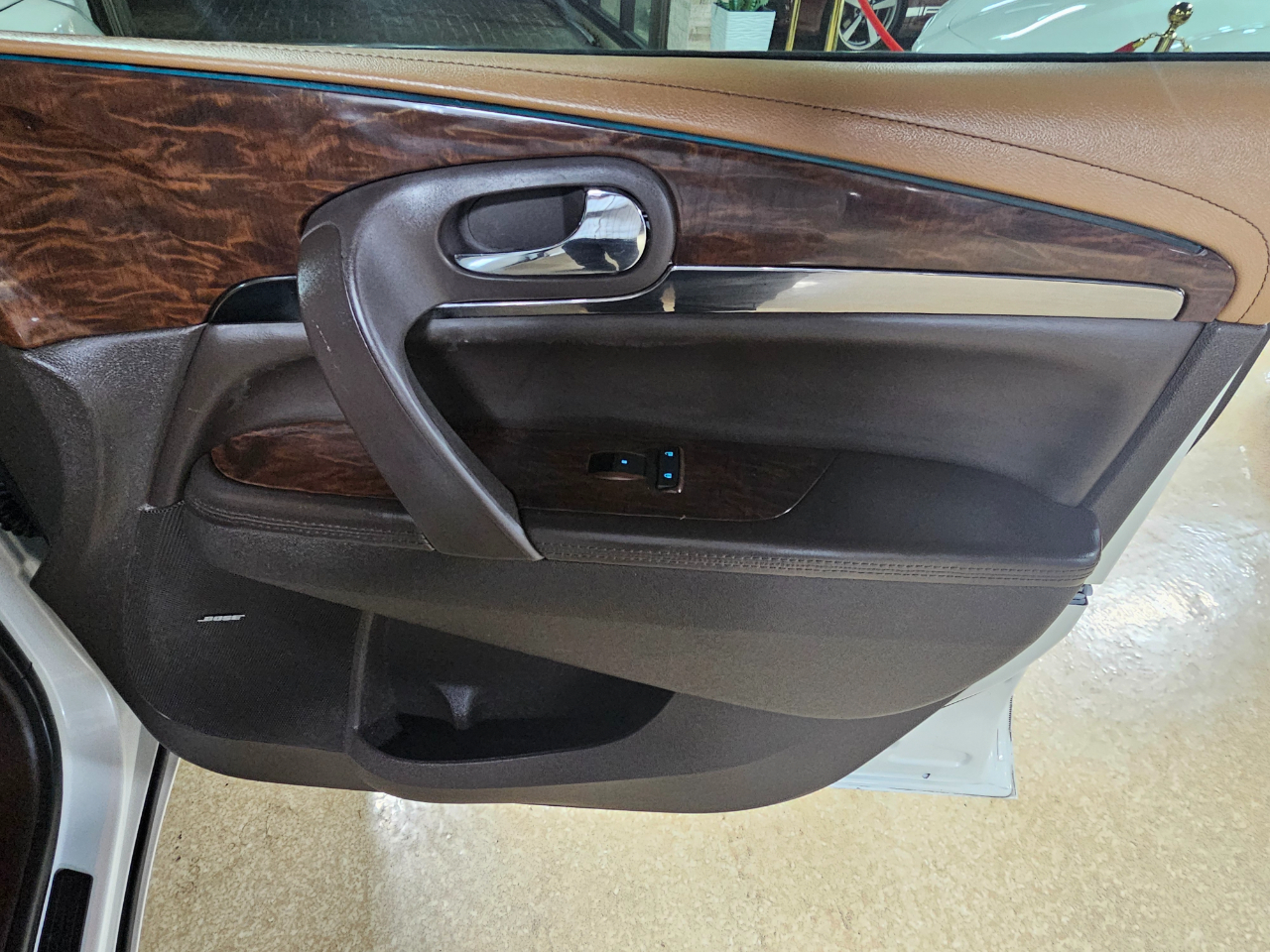 Buick Enclave FWD 4dr Premium 2014