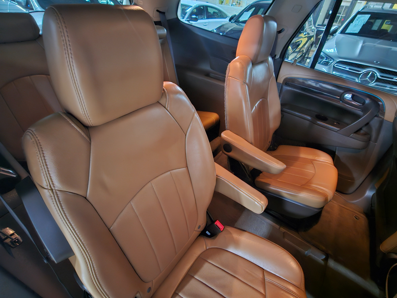 Buick Enclave FWD 4dr Premium 2014