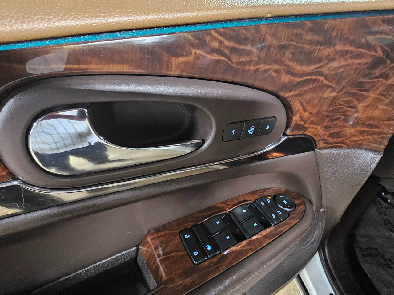 Buick Enclave FWD 4dr Premium 2014