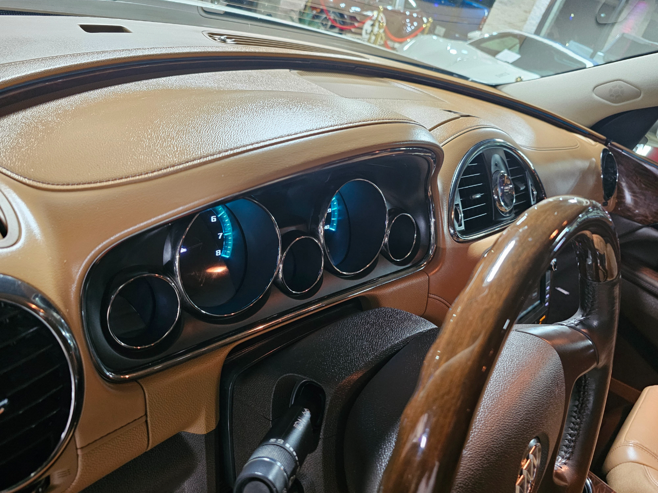 Buick Enclave FWD 4dr Premium 2014