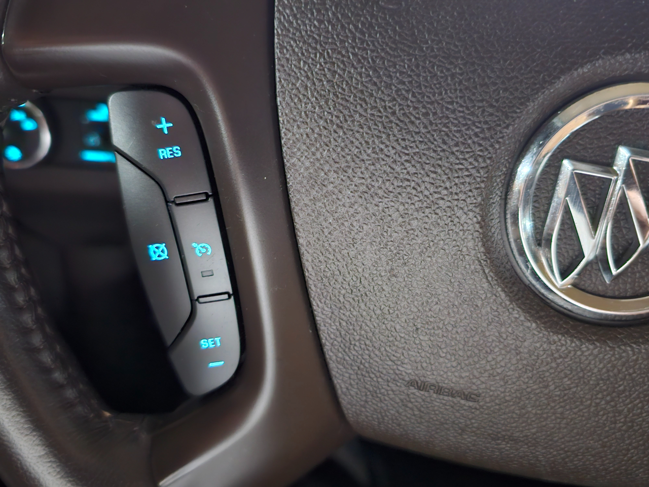 Buick Enclave FWD 4dr Premium 2014