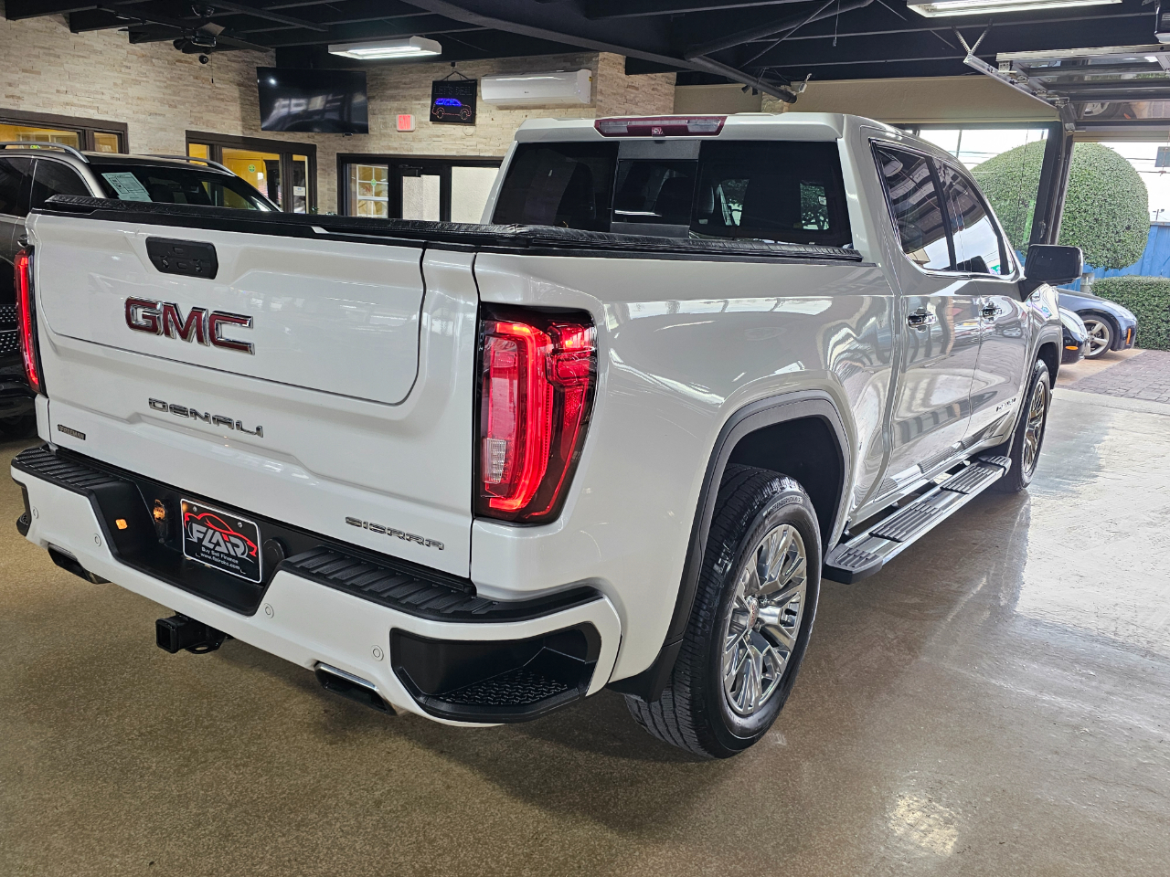 GMC Sierra 1500 4WD Crew Cab 147" Denali 2019