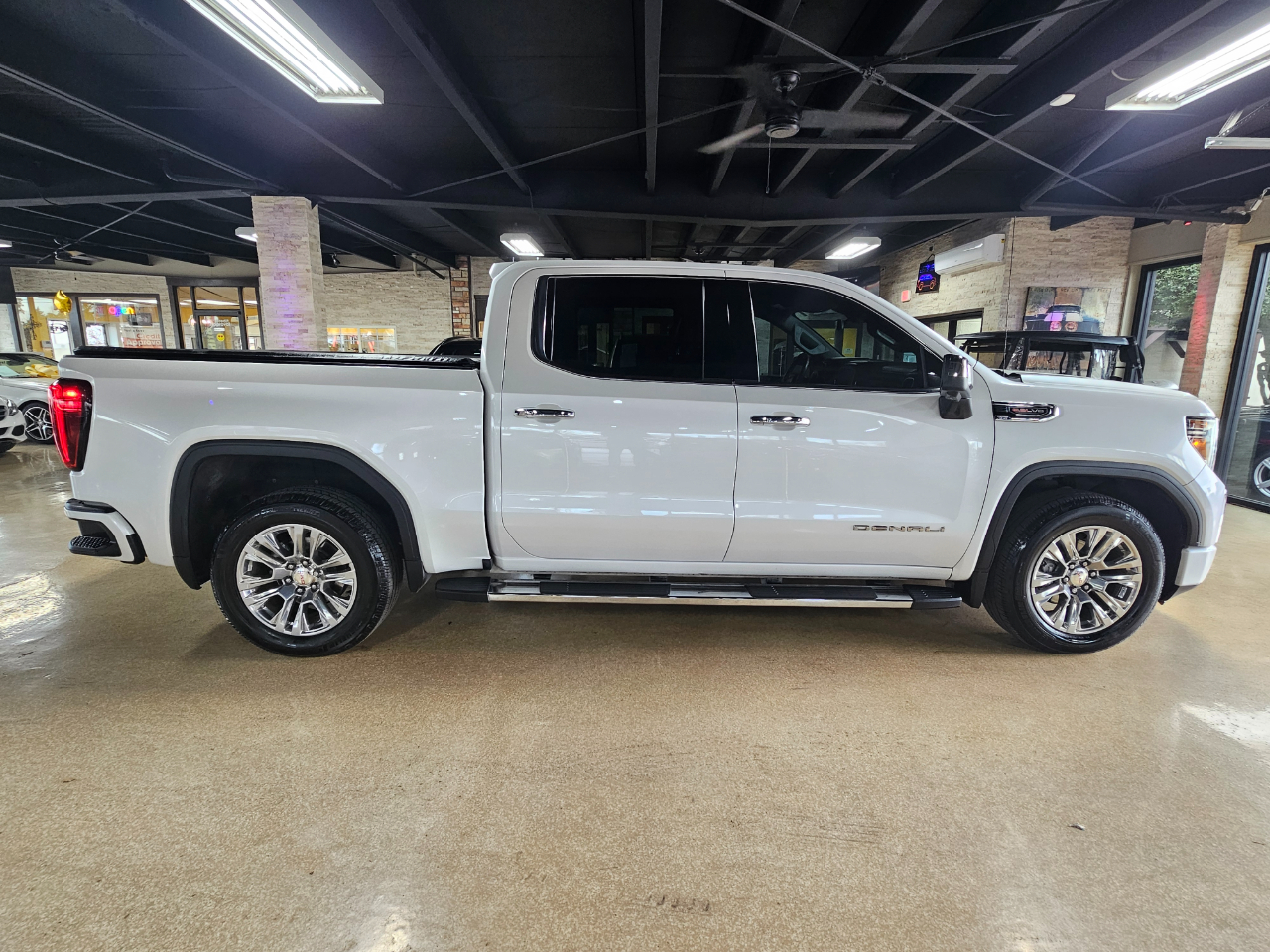 GMC Sierra 1500 4WD Crew Cab 147" Denali 2019