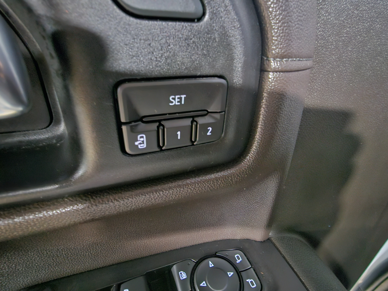 GMC Sierra 1500 4WD Crew Cab 147" Denali 2019