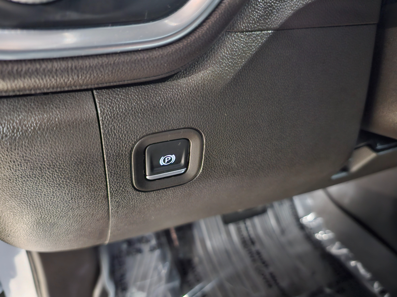 GMC Sierra 1500 4WD Crew Cab 147" Denali 2019