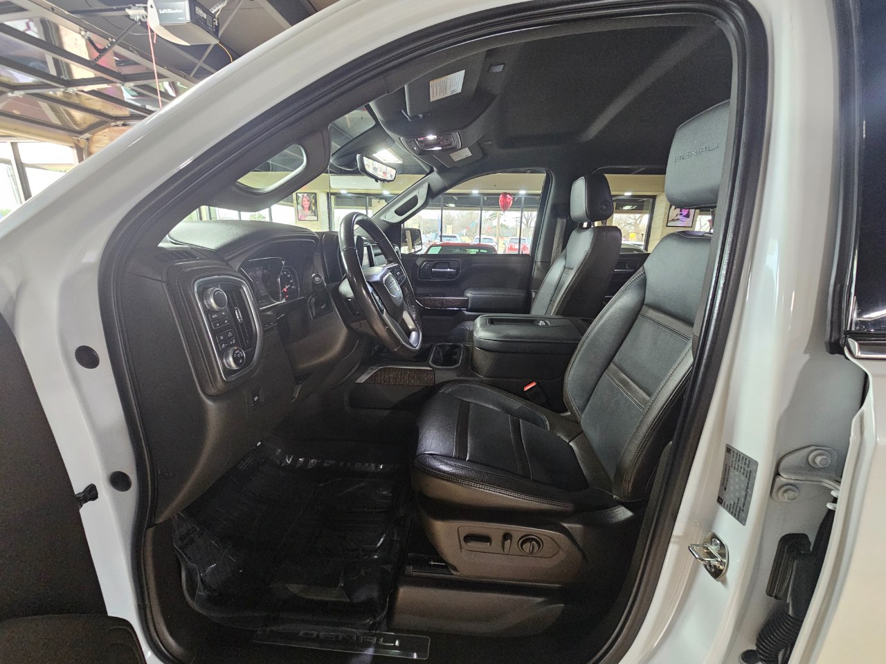 GMC Sierra 1500 4WD Crew Cab 147" Denali 2019