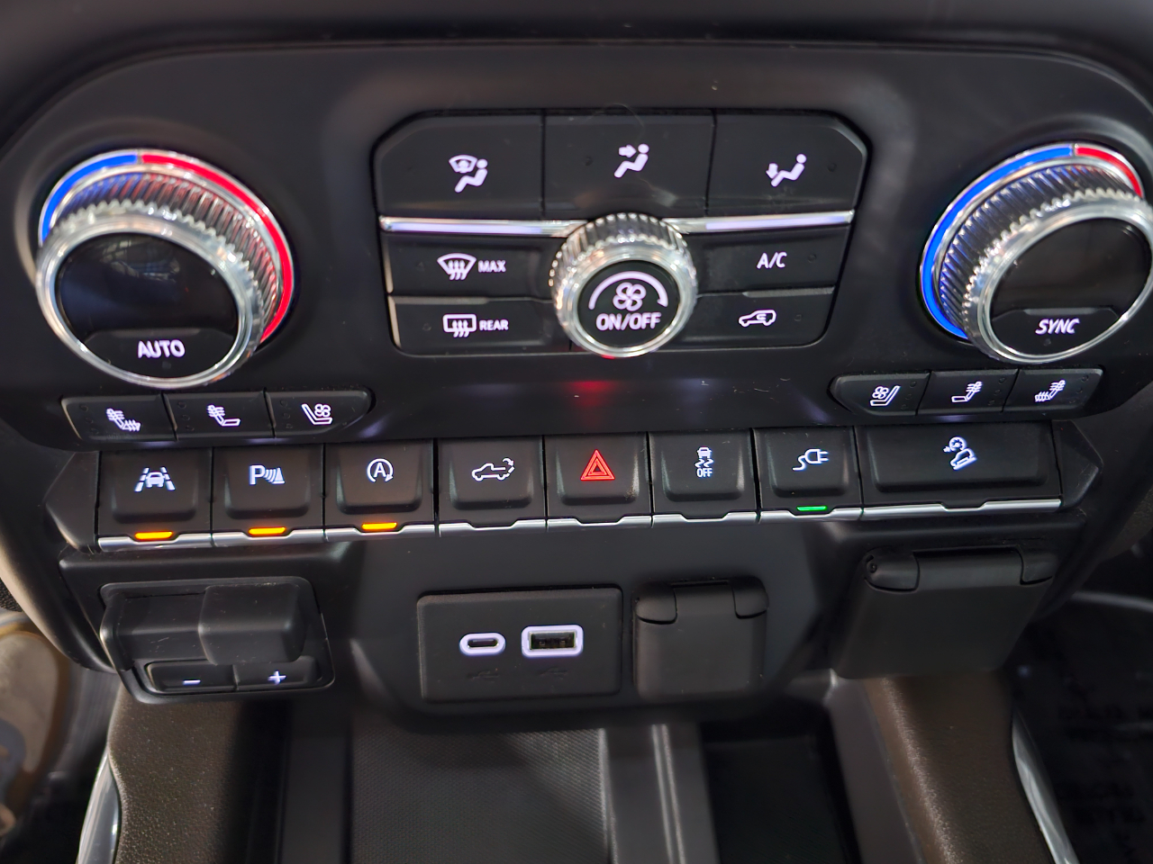 GMC Sierra 1500 4WD Crew Cab 147" Denali 2019