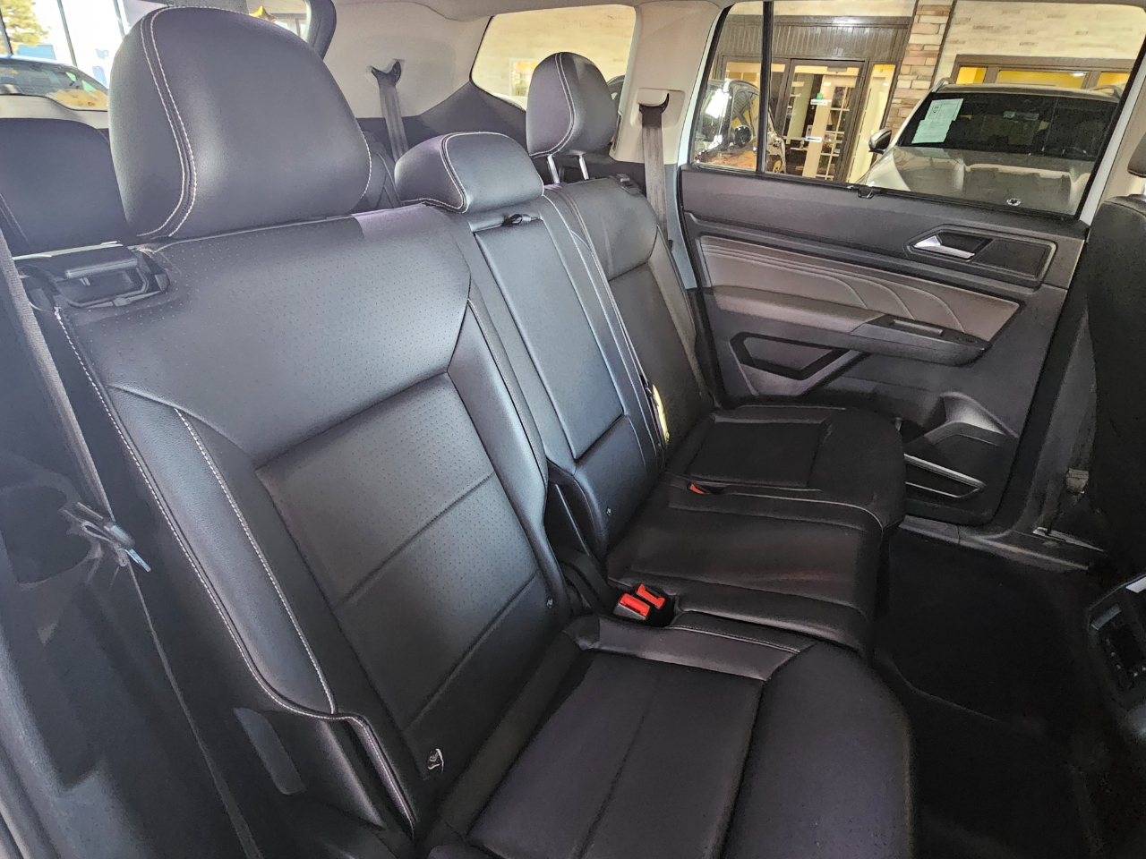 Volkswagen Atlas 3.6L V6 SE w/Technology FWD *Ltd Avail* 2021