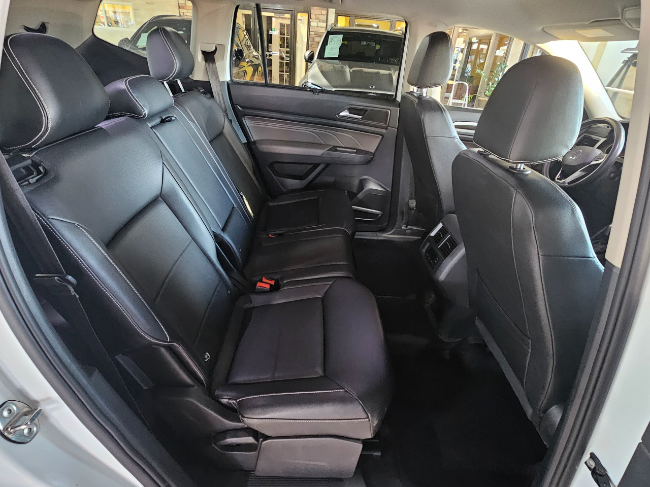 Volkswagen Atlas 3.6L V6 SE w/Technology FWD *Ltd Avail* 2021