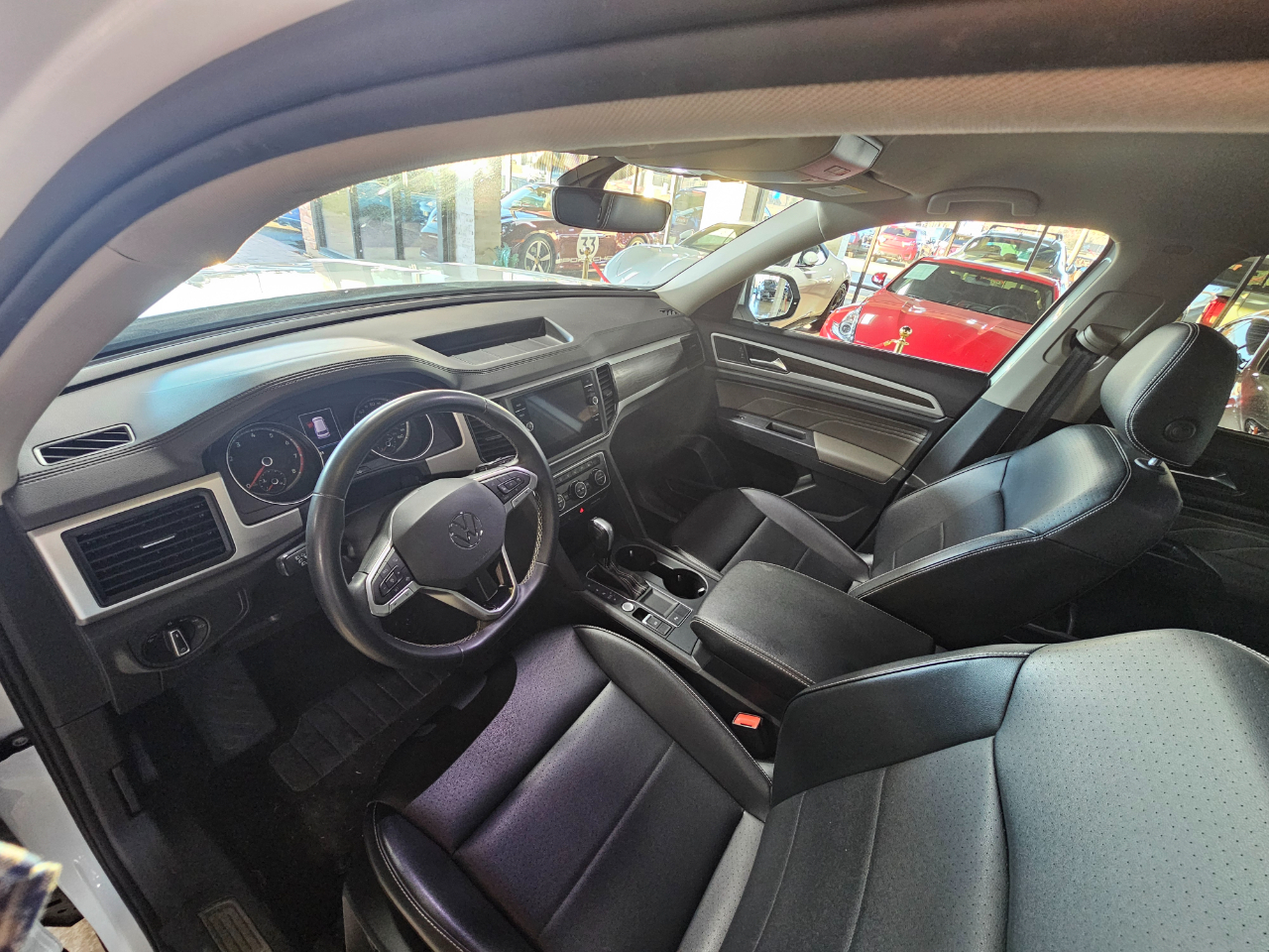 Volkswagen Atlas 3.6L V6 SE w/Technology FWD *Ltd Avail* 2021