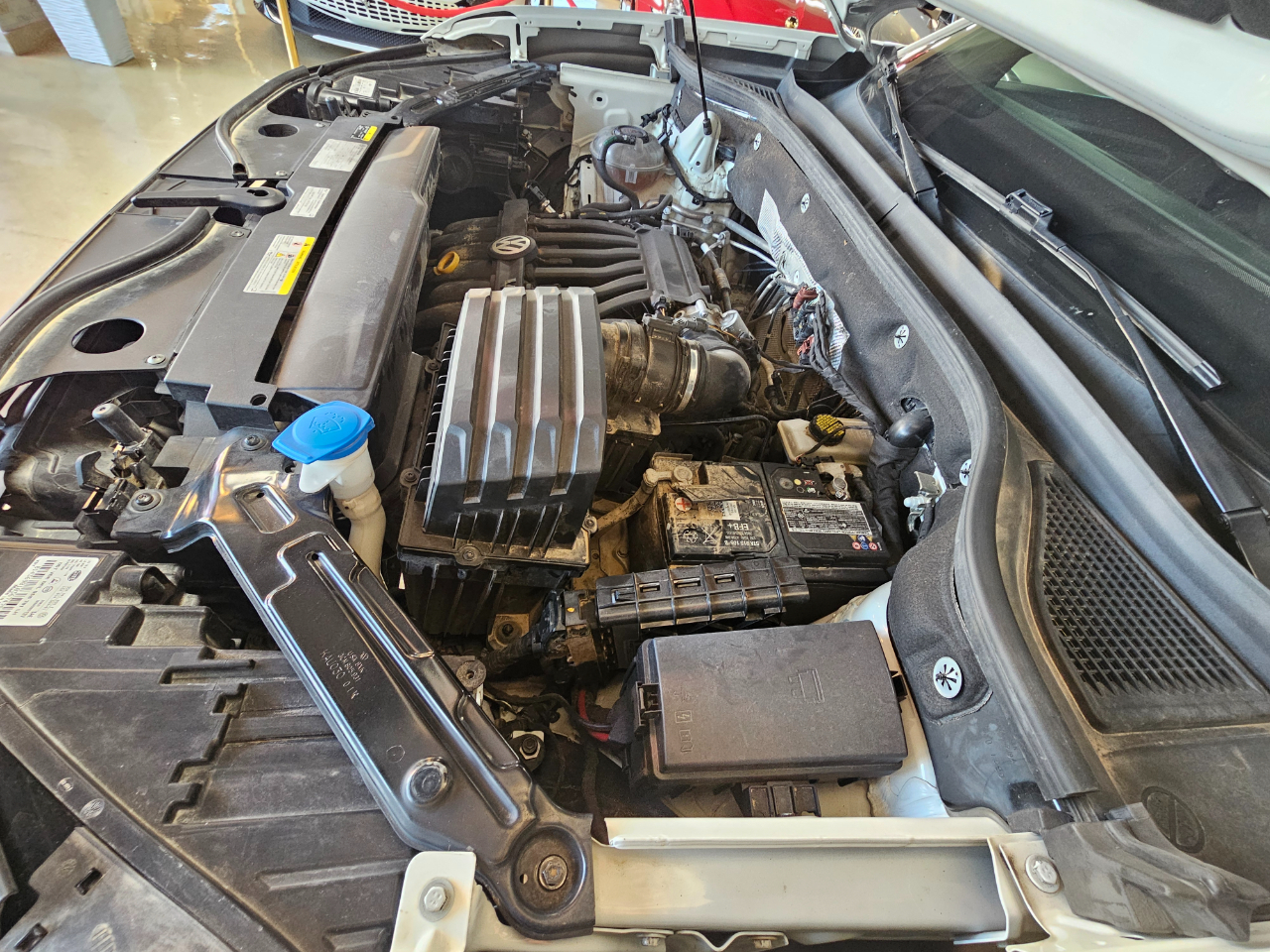 Volkswagen Atlas 3.6L V6 SE w/Technology FWD *Ltd Avail* 2021