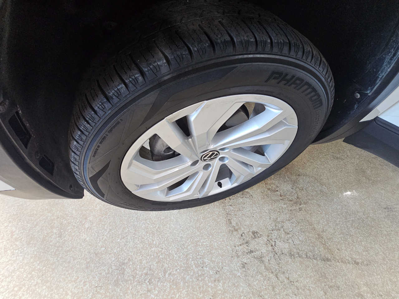 Volkswagen Atlas 3.6L V6 SE w/Technology FWD *Ltd Avail* 2021