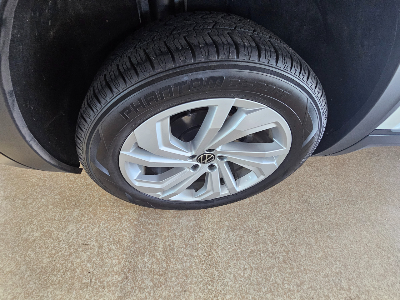 Volkswagen Atlas 3.6L V6 SE w/Technology FWD *Ltd Avail* 2021