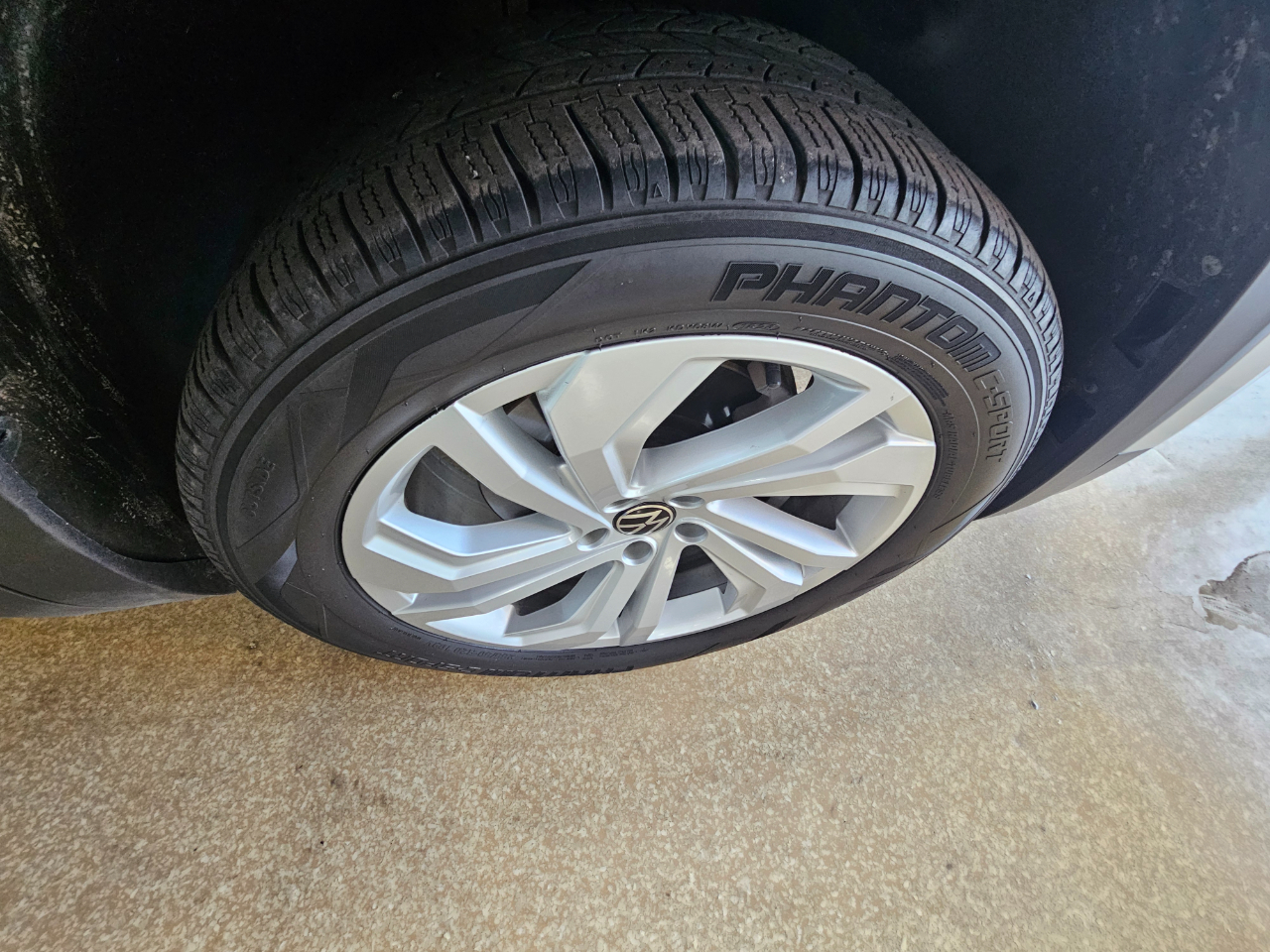 Volkswagen Atlas 3.6L V6 SE w/Technology FWD *Ltd Avail* 2021