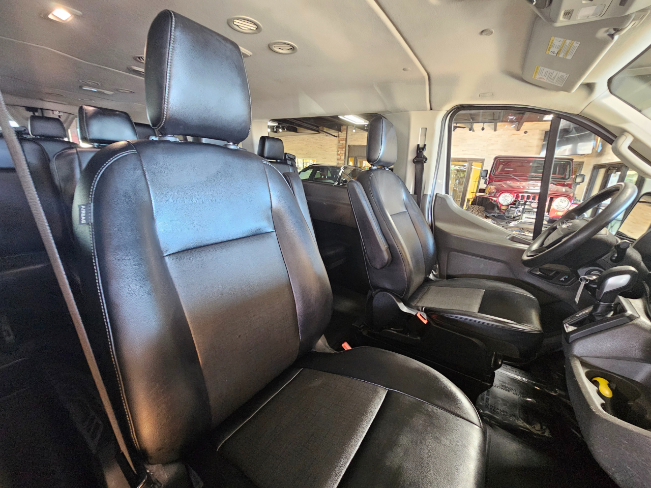 Ford Transit Passenger Wagon T-350 148" Low Roof XL RWD 2021