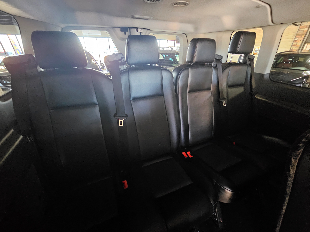 Ford Transit Passenger Wagon T-350 148" Low Roof XL RWD 2021