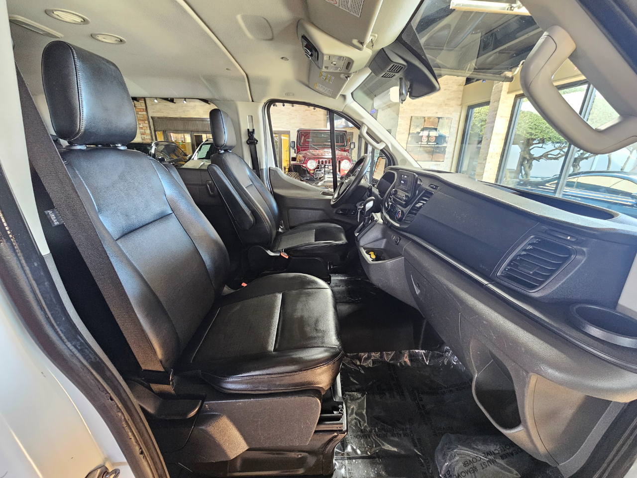 Ford Transit Passenger Wagon T-350 148" Low Roof XL RWD 2021