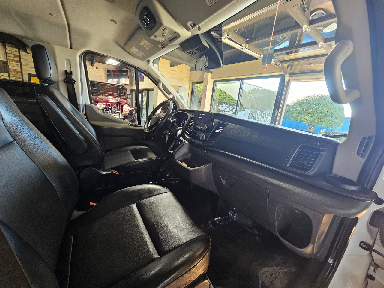 Ford Transit Passenger Wagon T-350 148" Low Roof XL RWD 2021