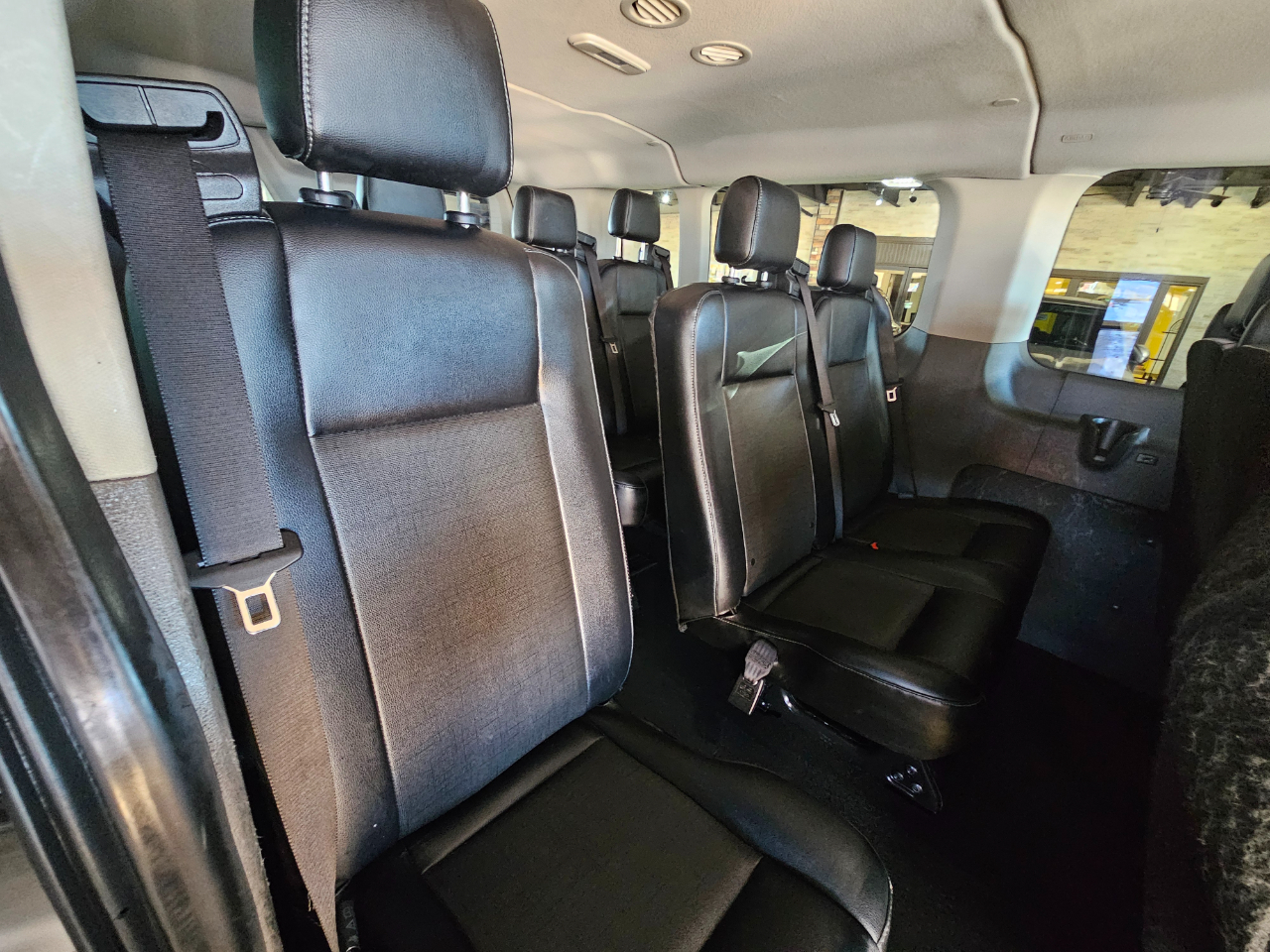 Ford Transit Passenger Wagon T-350 148" Low Roof XL RWD 2021