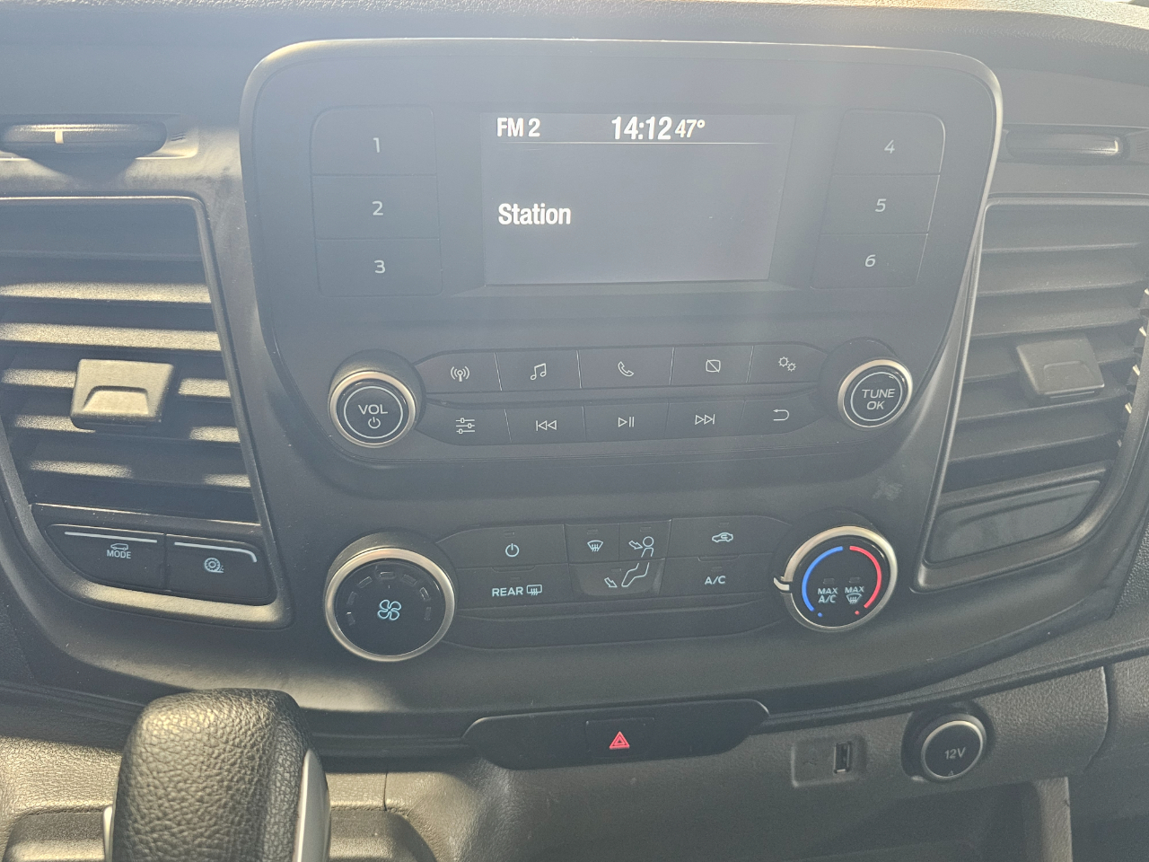 Ford Transit Passenger Wagon T-350 148" Low Roof XL RWD 2021