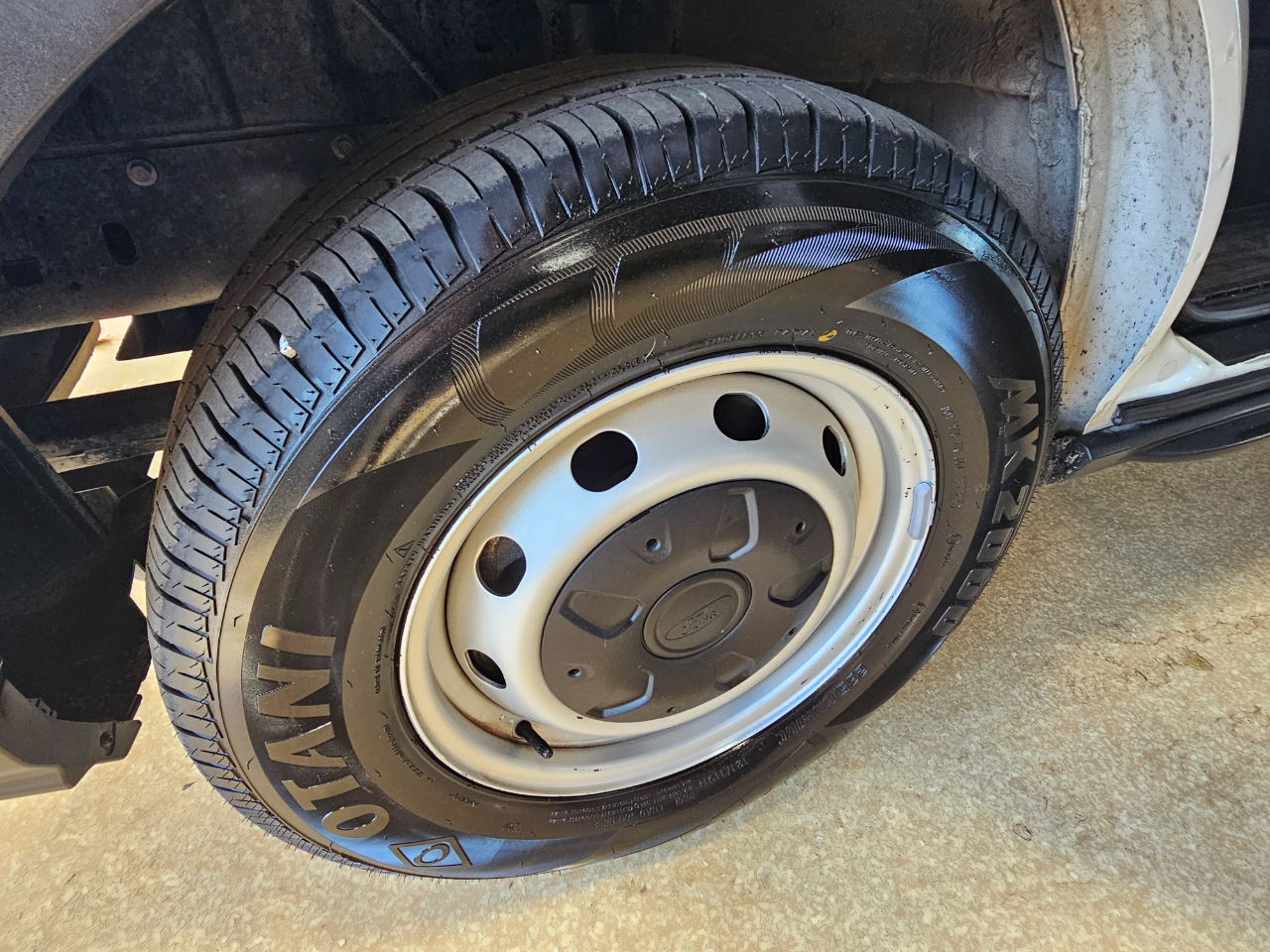 Ford Transit Passenger Wagon T-350 148" Low Roof XL RWD 2021