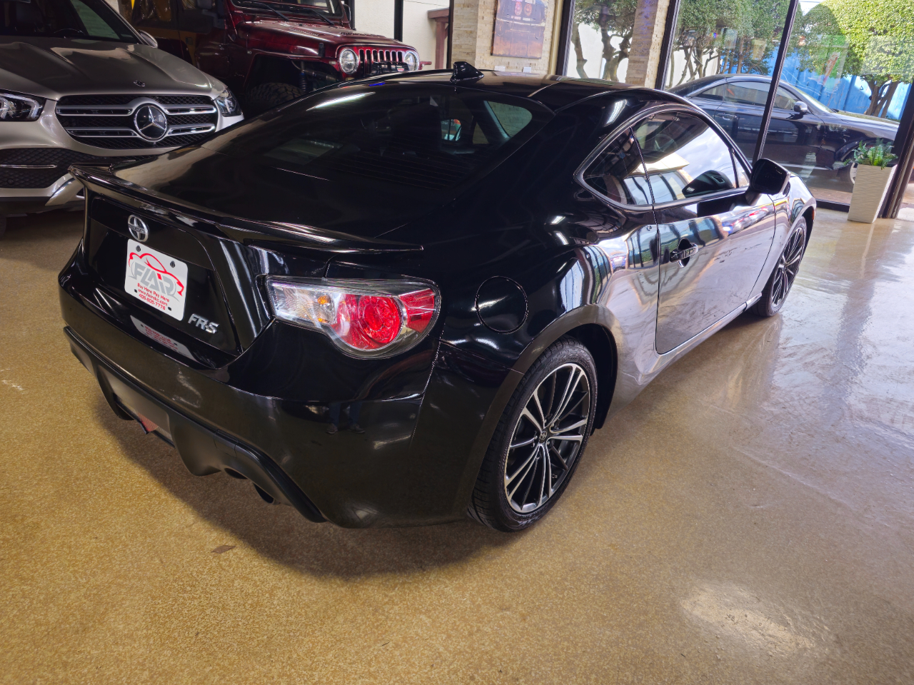 Scion FR-S 2dr Cpe Man (Natl) 2015