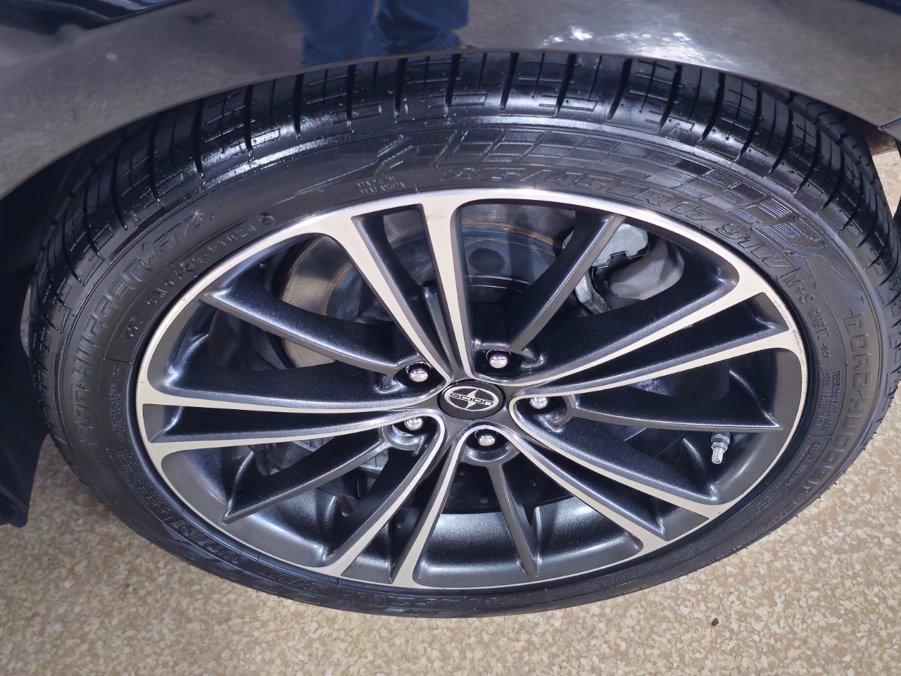 Scion FR-S 2dr Cpe Man (Natl) 2015